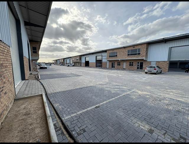 462.20M² WAREHOUSE TO LET IN FIRGROVE