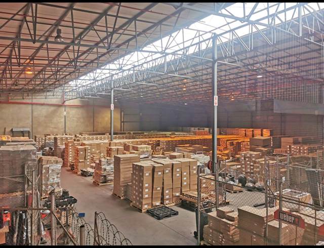 3,616M² WAREHOUSE TO LET IN MEADOWDALE