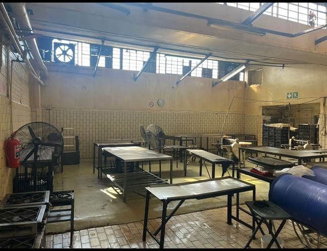 900M² WAREHOUSE TO LET IN BOOYSENS RESERVE