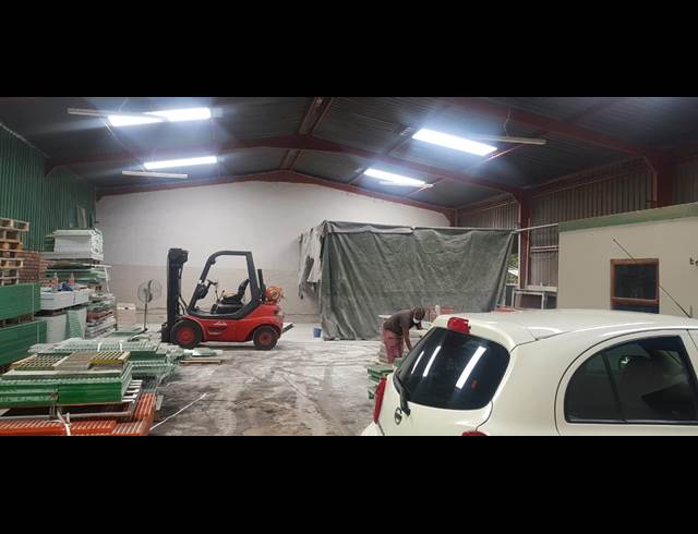250M² WAREHOUSE TO LET IN ANDERBOLT