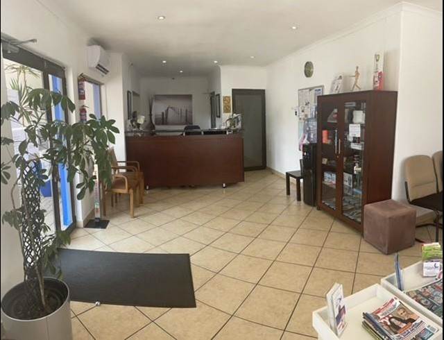 M² BUILDING TO LET IN MULBARTON