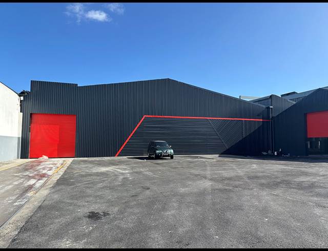 7,194M² WAREHOUSE TO LET IN EPPING INDUSTRIAL
