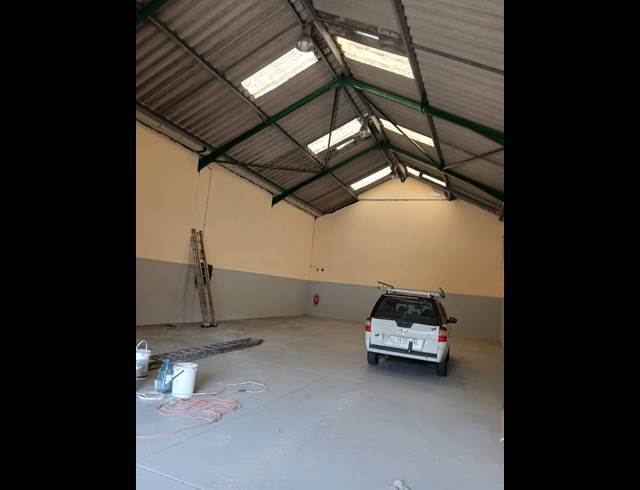 283M² WAREHOUSE TO LET IN BRIARDENE