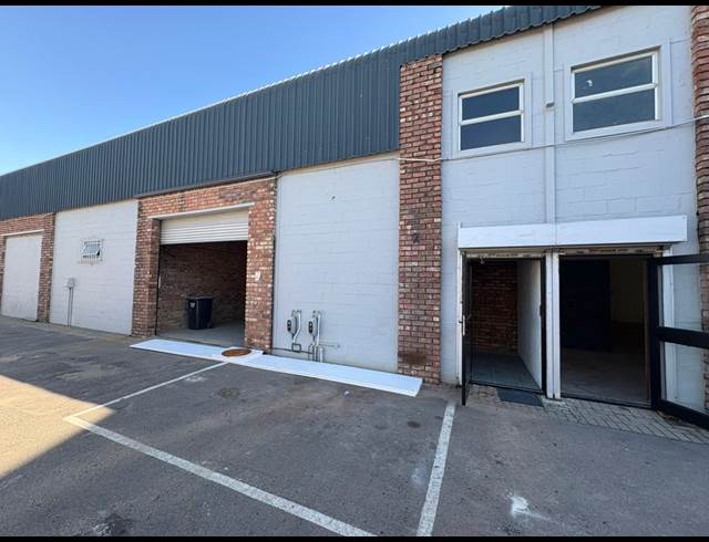 274M² WAREHOUSE TO LET IN BROADLANDS PARK