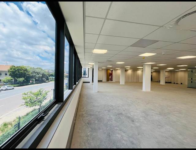345M² OFFICE TO LET IN VORNA VALLEY