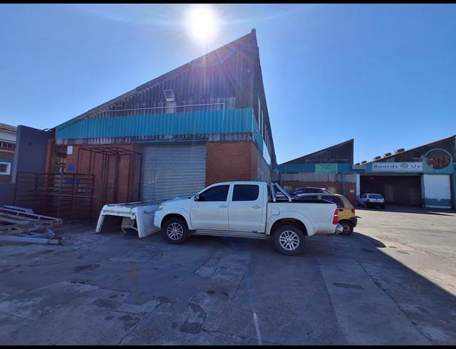 261M² WAREHOUSE TO LET IN CHISELHURST