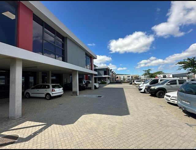 684M² WAREHOUSE TO LET IN STIKLAND INDUSTRIAL