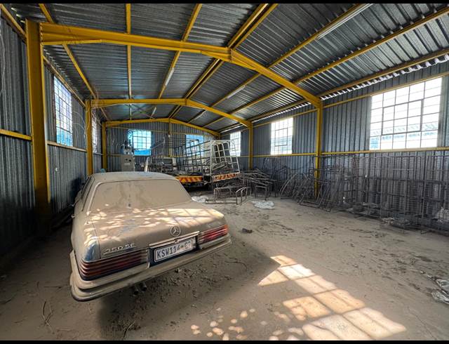 186M² WAREHOUSE TO LET IN STORMILL