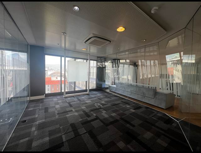403M² OFFICE TO LET IN WOODSTOCK