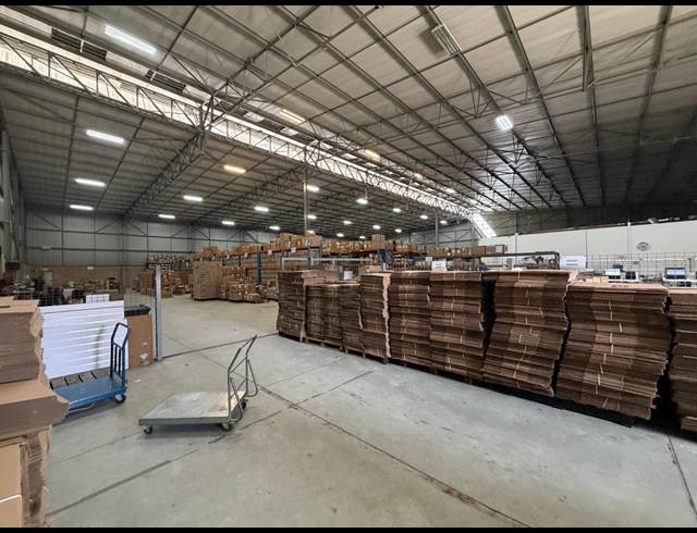 3,137M² WAREHOUSE TO LET IN HALFWAY HOUSE