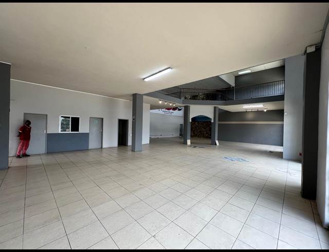 2,617M² WAREHOUSE TO LET IN STRIJDOMPARK