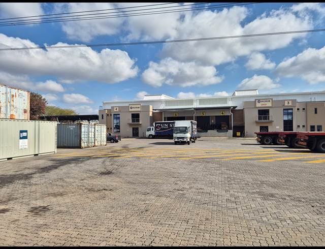 2,494M² WAREHOUSE TO LET IN GOSFORTH PARK