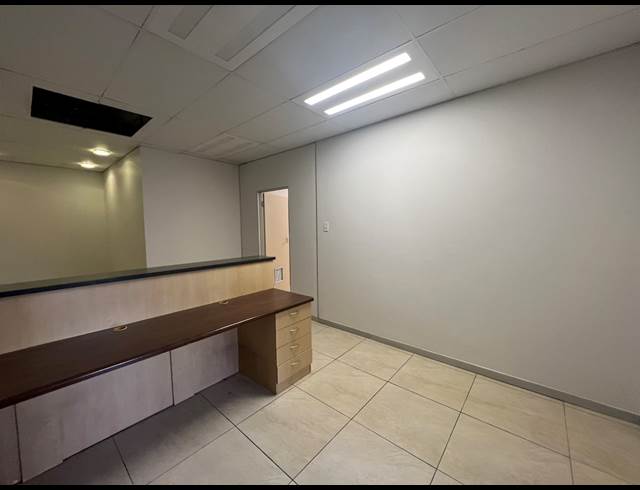166M² OFFICE TO LET IN ROSEBANK