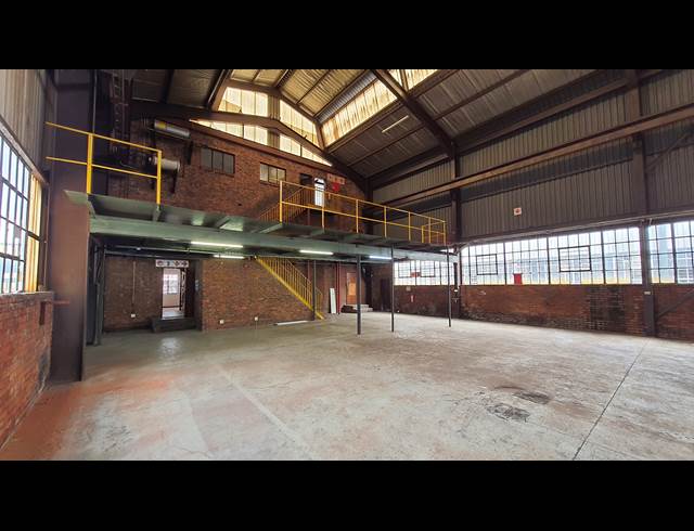1,850M² WAREHOUSE TO LET IN CHLOORKOP