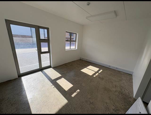 462M² WAREHOUSE TO LET IN FIRGROVE