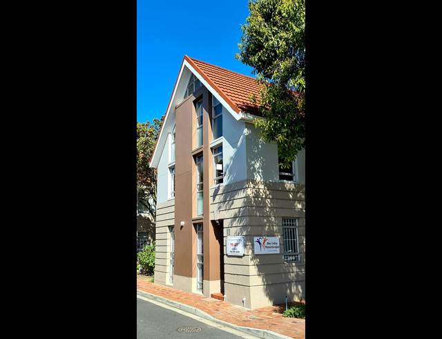 Office property to rent in N1 CITY