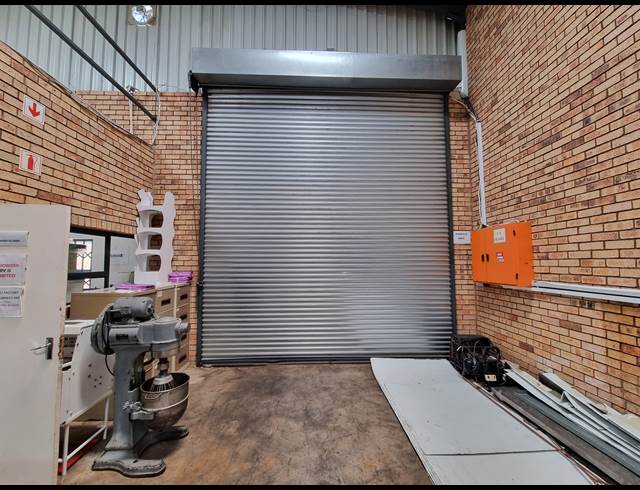 278M² WAREHOUSE TO LET IN CROWN