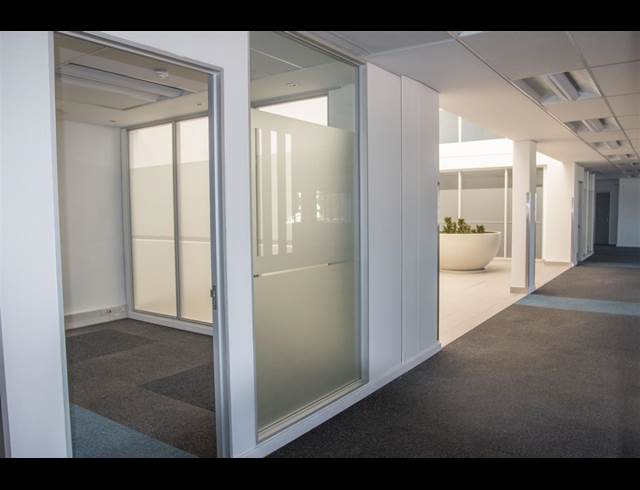 4,472M² WAREHOUSE TO LET IN RANDJESPARK
