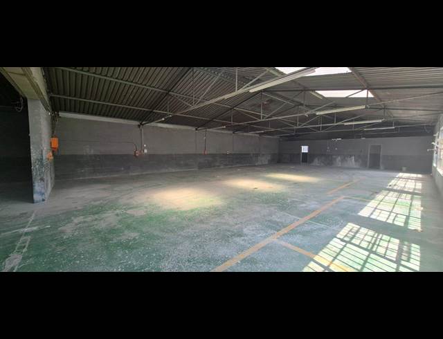 512M² WAREHOUSE TO LET IN ANDERBOLT