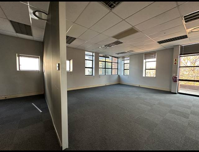 233.30M² OFFICE TO LET IN HIGHVELD TECHNOPARK