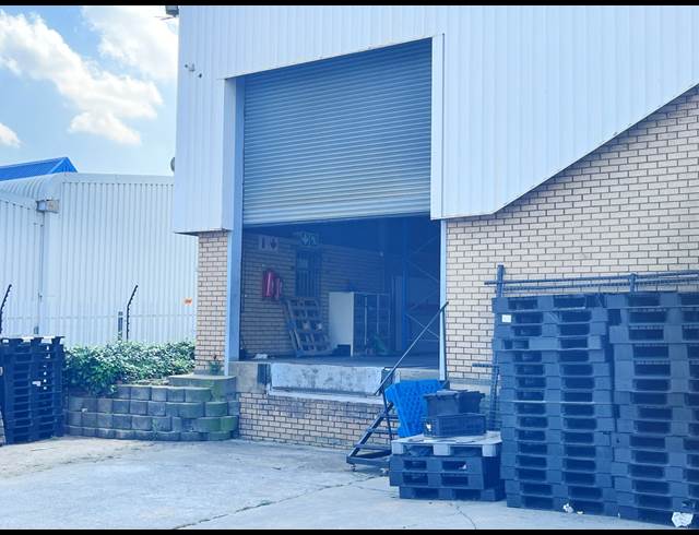 3,178M² WAREHOUSE TO LET IN MEADOWDALE