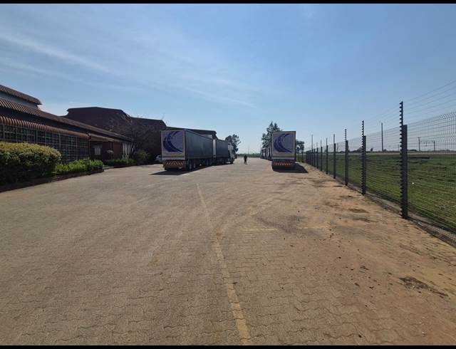 13,500M² WAREHOUSE TO LET IN ALRODE SOUTH