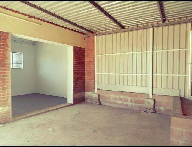 107M² WAREHOUSE TO LET IN PINETOWN CENTRAL