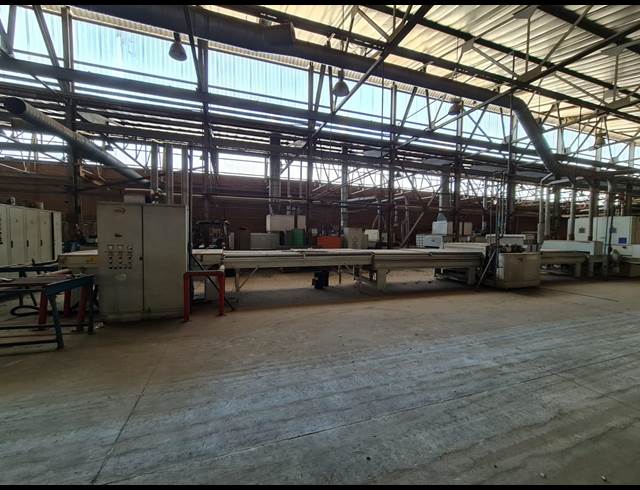 2,361M² WAREHOUSE TO LET IN WADEVILLE