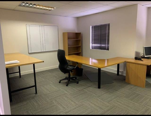 157M² BUSINESS TO LET IN DURBANVILLE CENTRAL