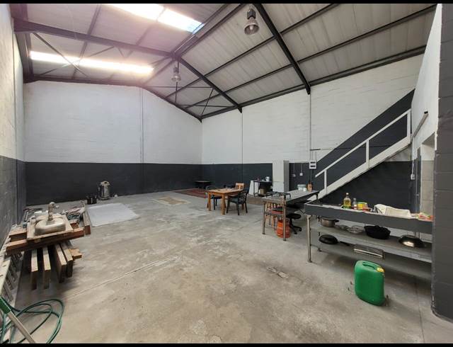 185M² WAREHOUSE TO LET IN KILLARNEY GARDENS