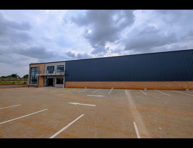 1,500M² WAREHOUSE TO LET IN SUNDERLAND RIDGE
