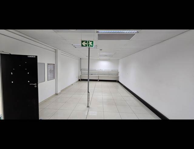 531M² WAREHOUSE TO LET IN NORTH RIDING
