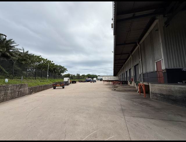 18,865M² WAREHOUSE TO LET IN PROSPECTON INDUSTRIAL
