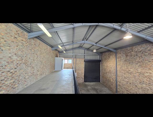 195M² WAREHOUSE TO LET IN LASER PARK