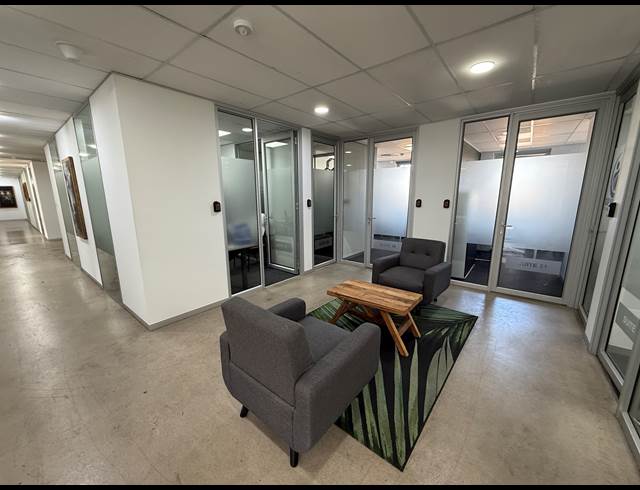66.10M² OFFICE TO LET IN ROSEBANK