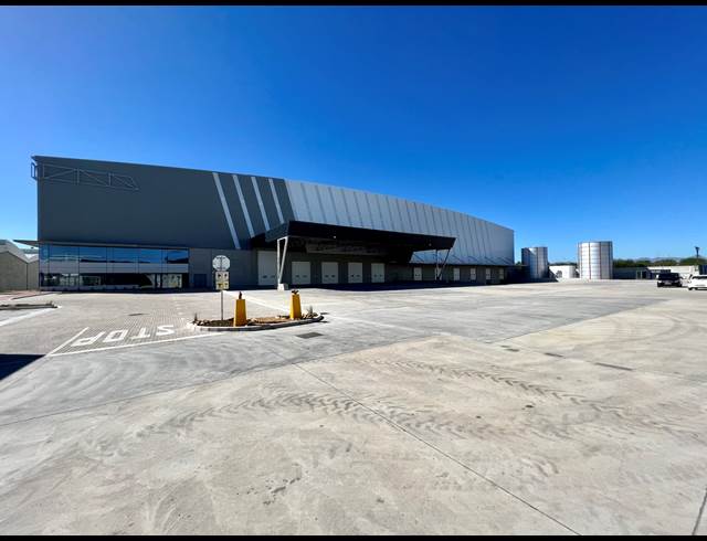 17,600M² WAREHOUSE TO LET IN PAROW INDUSTRIAL