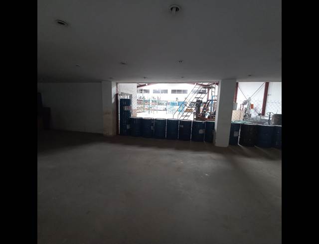 1,600M² WAREHOUSE TO LET IN WESTGATE