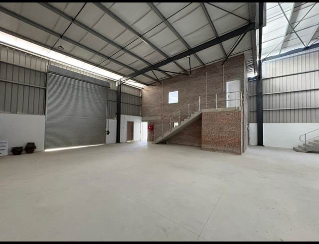 462.20M² WAREHOUSE TO LET IN FIRGROVE