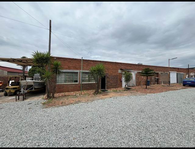 210M² WAREHOUSE TO LET IN NUFFIELD INDUSTRIAL
