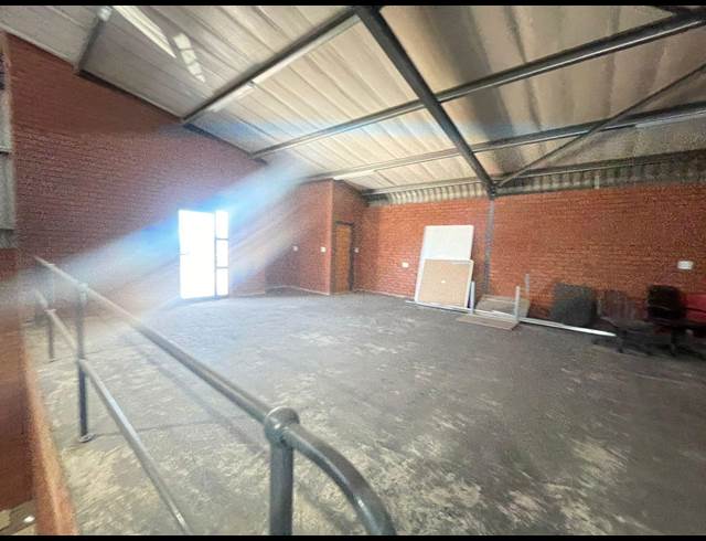 365M² WAREHOUSE TO LET IN THETA