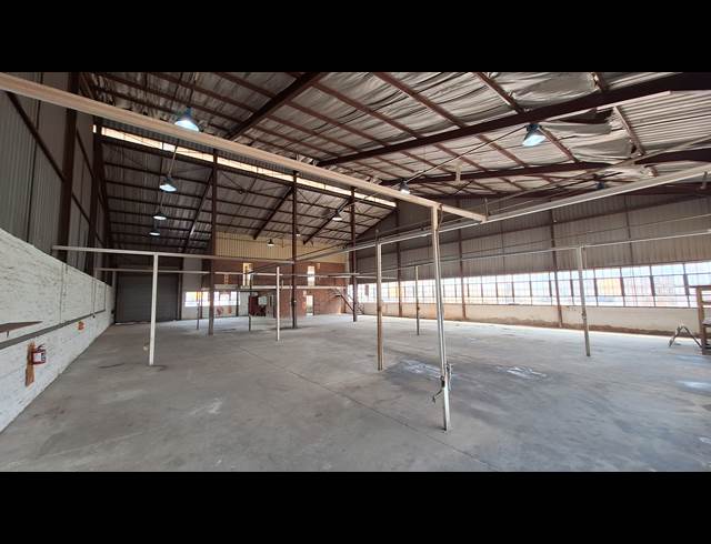 710M² WAREHOUSE TO LET IN ROBERTVILLE