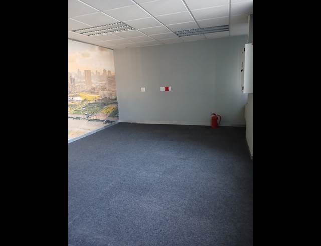 330M² OFFICE TO LET IN WESTVILLE