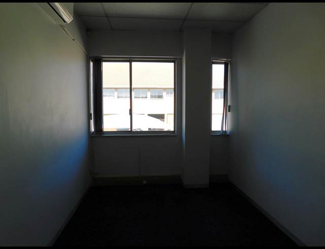 400M² OFFICE TO LET IN STRIJDOMPARK
