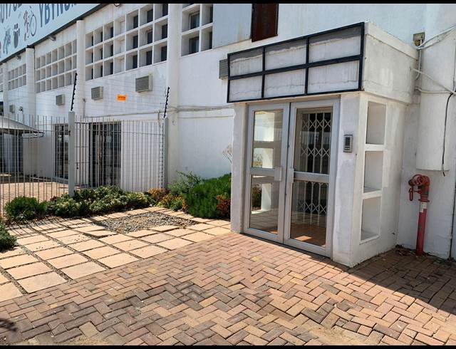 600M² WAREHOUSE TO LET IN WYNBERG