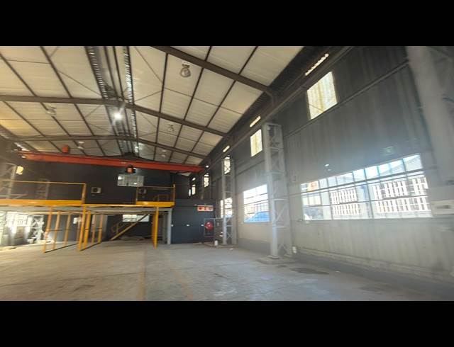 1,192M² WAREHOUSE TO LET IN SEBENZA