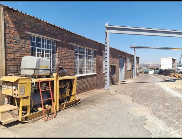 1,000M² WAREHOUSE TO LET IN MARAISBURG