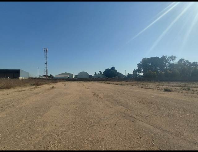20,000M² INDUSTRIAL YARD TO LET IN POMONA