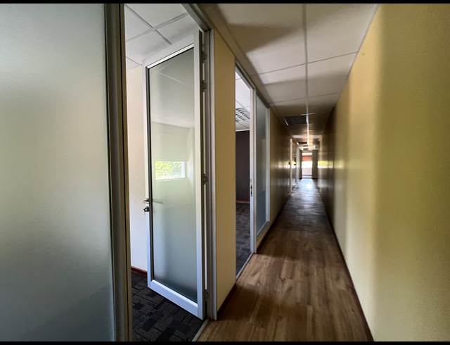 432.40M² OFFICE TO LET IN HIGHVELD