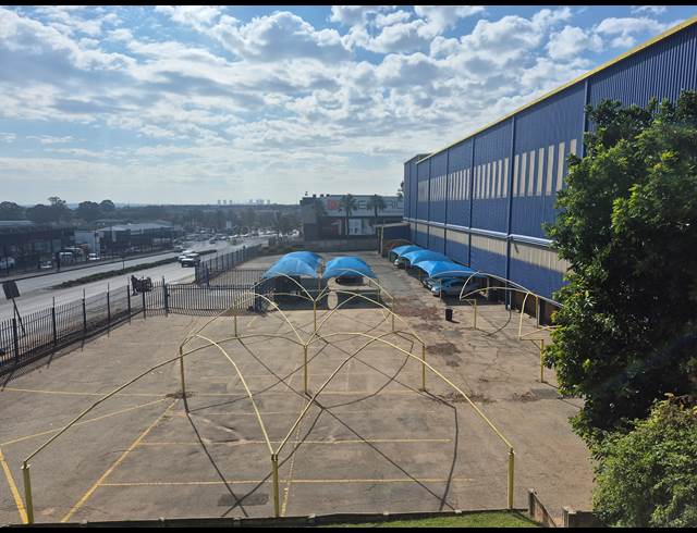 1,118M² OFFICE TO LET IN FISHERS HILL