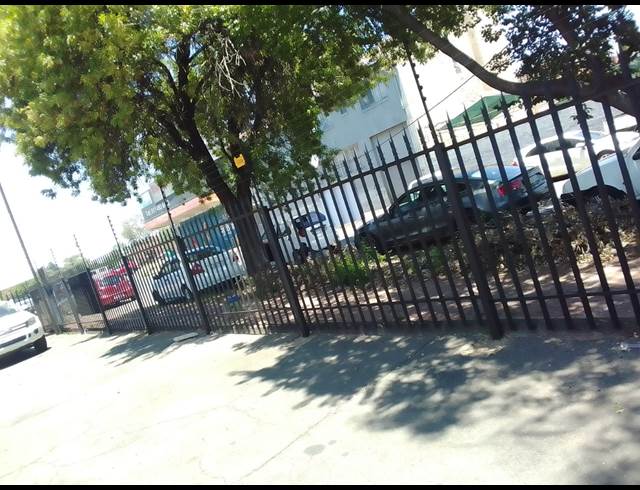 57M² BUILDING TO LET IN BOOYSENS RESERVE